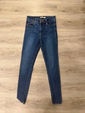 Levi's Mid-Rise Dark Blue Skinny Jeans
